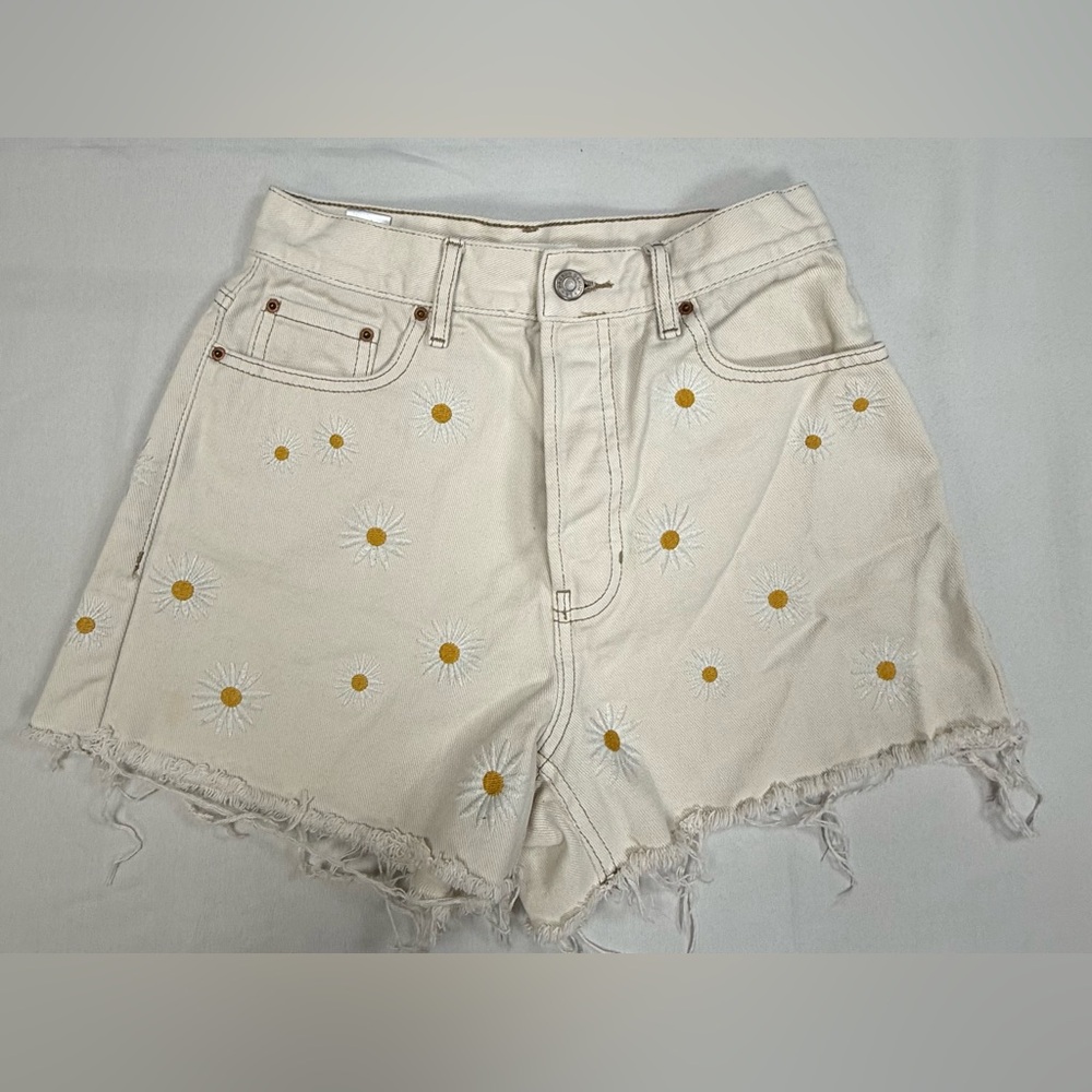 PacSun Cream Daisy Embroidered Denim Shorts